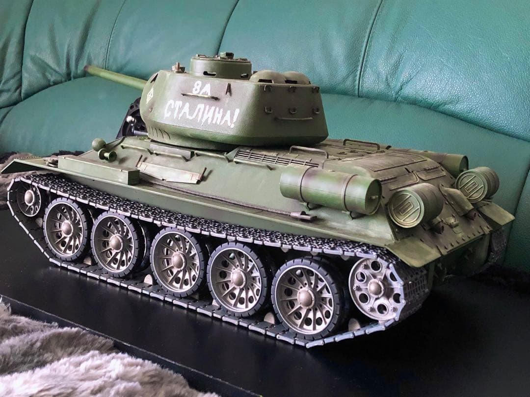 ★本日限定★￼ヘンロン1/16 ソ連T34/85 メタルPRO 7.0ver