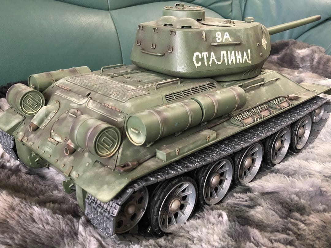 ★本日限定★￼ヘンロン1/16 ソ連T34/85 メタルPRO 7.0ver