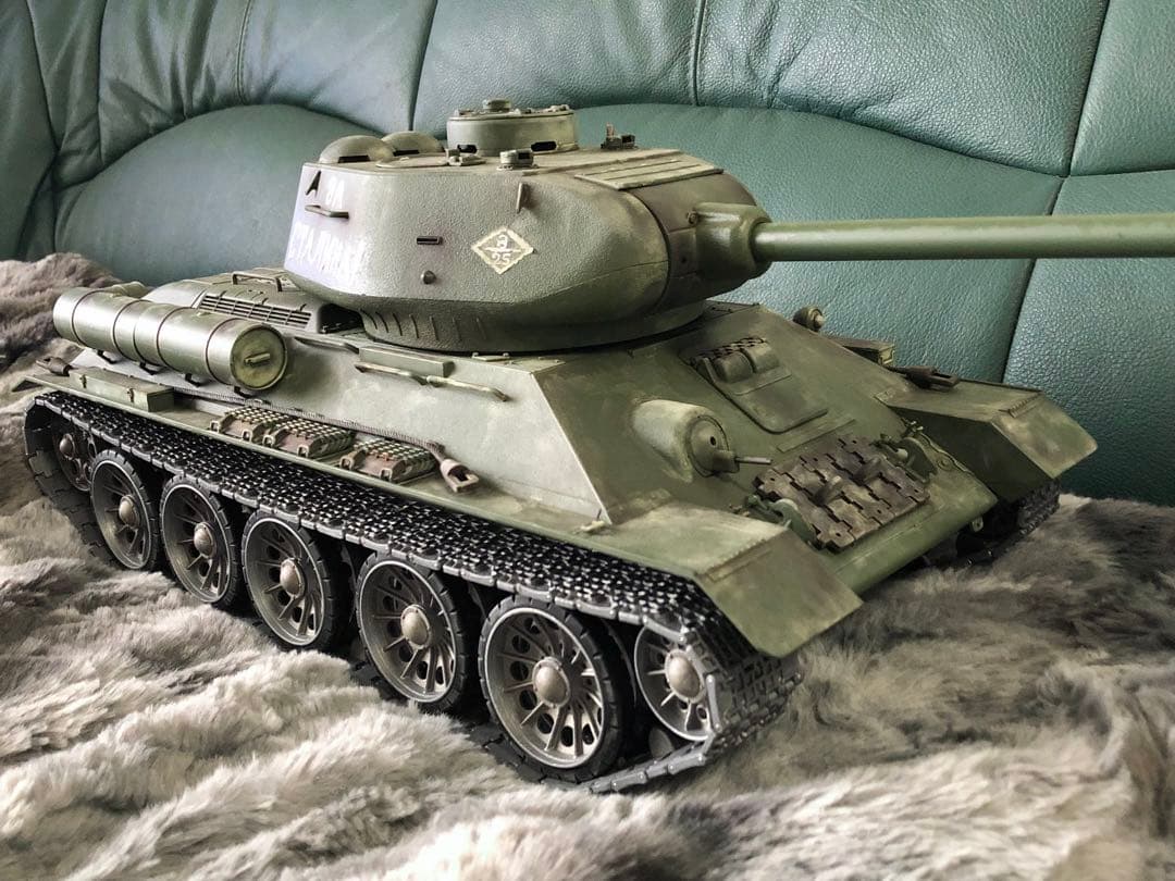 ★本日限定★￼ヘンロン1/16 ソ連T34/85 メタルPRO 7.0ver