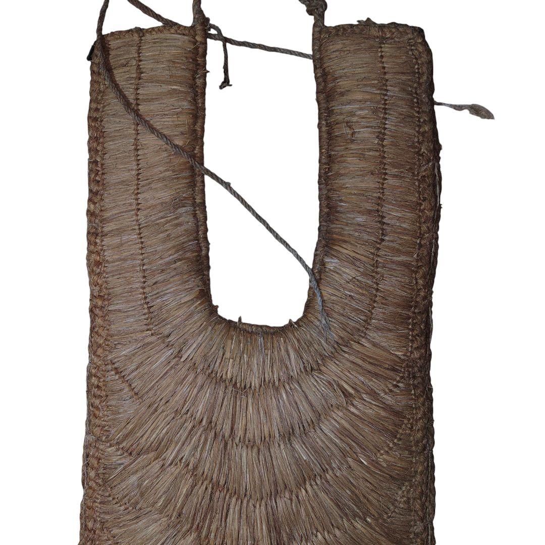 民具 バンドリ(背当て) アンティーク 藁細工 鑑賞用 - メルカリ