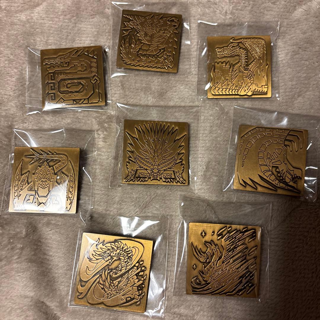 モンスターハンター 20周年 大狩猟展 ピンズコレクション 8点セット