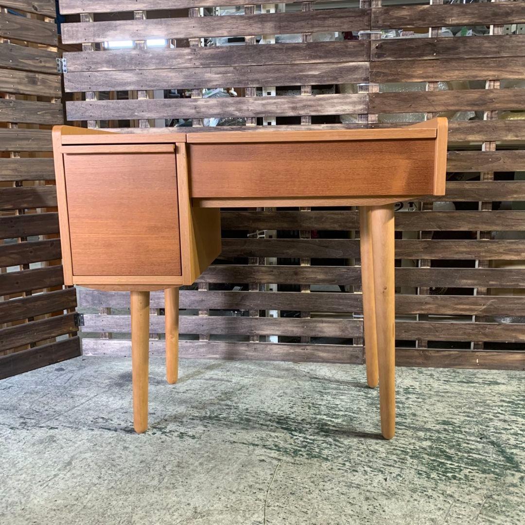 I424 W800 木製ドレッサー 化粧台 北欧