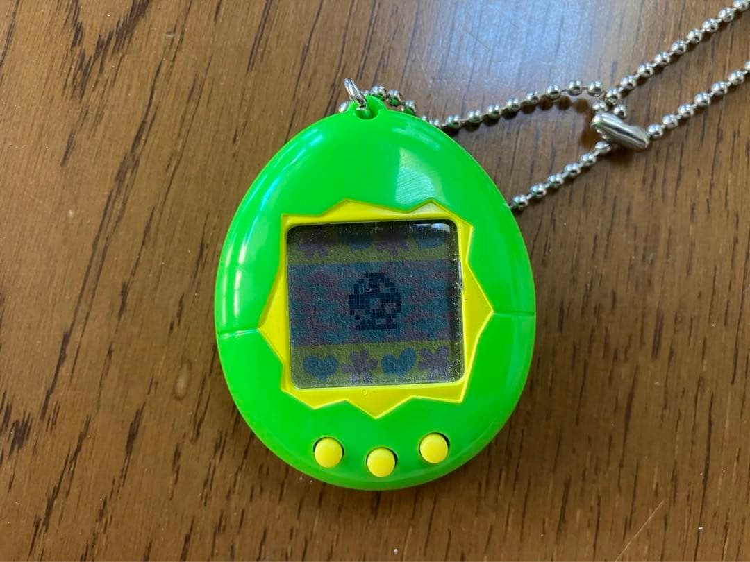 ⭐︎動作確認済み⭐︎ 初代たまごっち 黄緑 - メルカリ