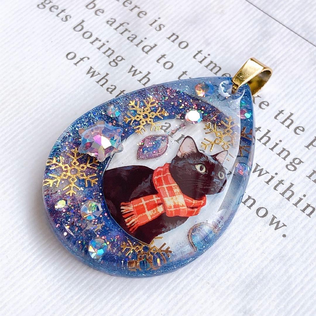 同梱値引100円❤️No.2403 レジン ペンダントトップ 猫 ネコ ねこ ♡