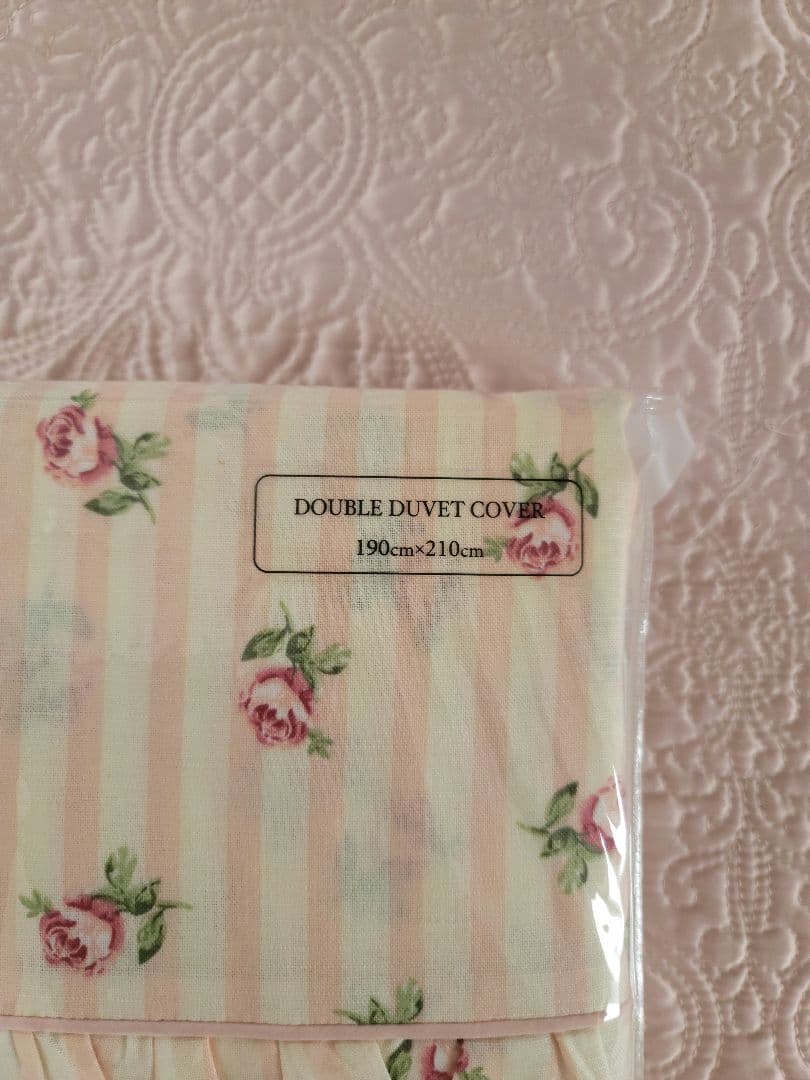 LAURA ASHLEYデュペカバー