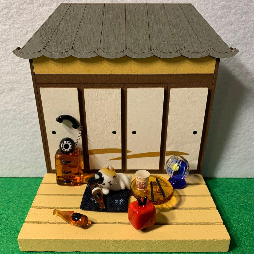休日の酔っ払い猫　ガラス細工　ミニチュア