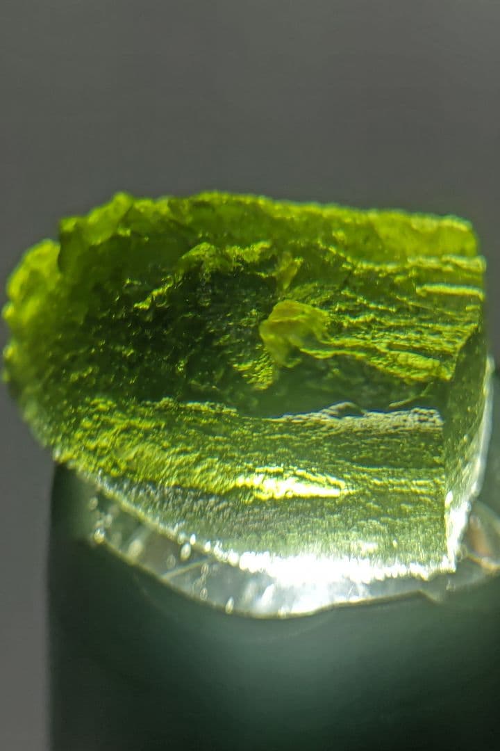 [鑑別済]天然モルダバイト原石 19.66g[C7227]