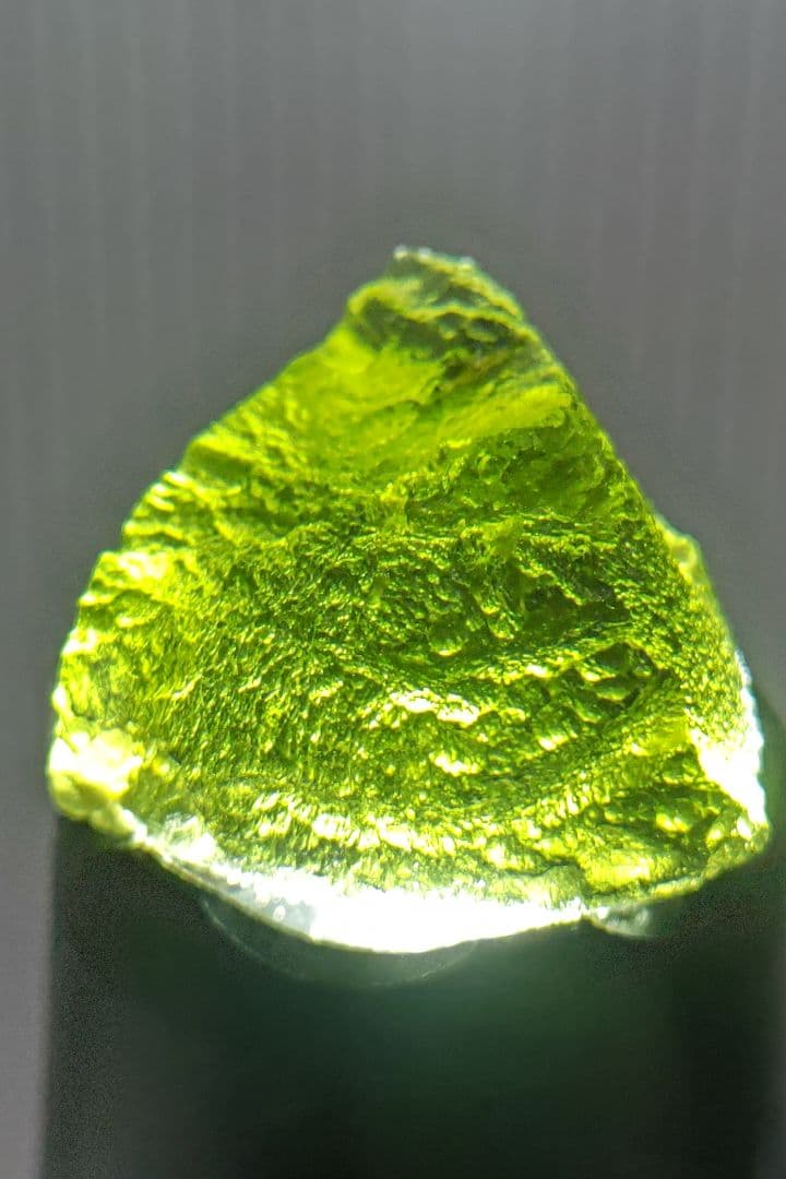 [鑑別済]天然モルダバイト原石 19.66g[C7227]