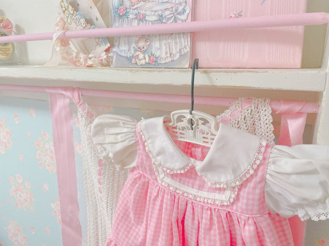 ハンドメイド　アンティーク風キルトバー付きブックシェルフ