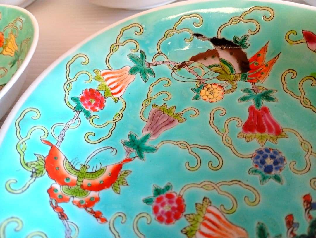 景徳鎮 粉彩花蝶紋 N 手描き