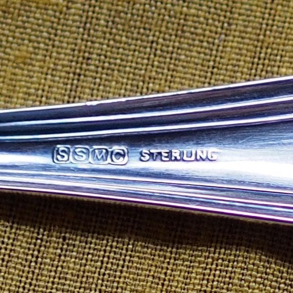 拷問具のような銀のフォーク　2本　おそらくどちらも米国製