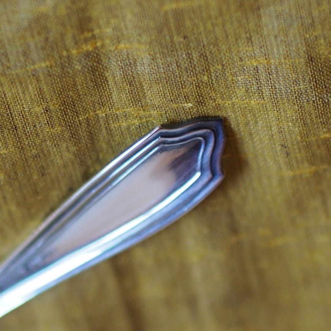 拷問具のような銀のフォーク　2本　おそらくどちらも米国製