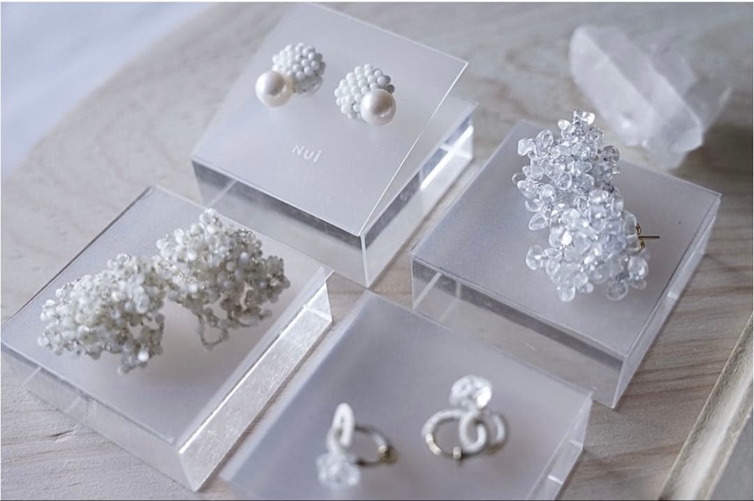 nui ビーズ ピアス