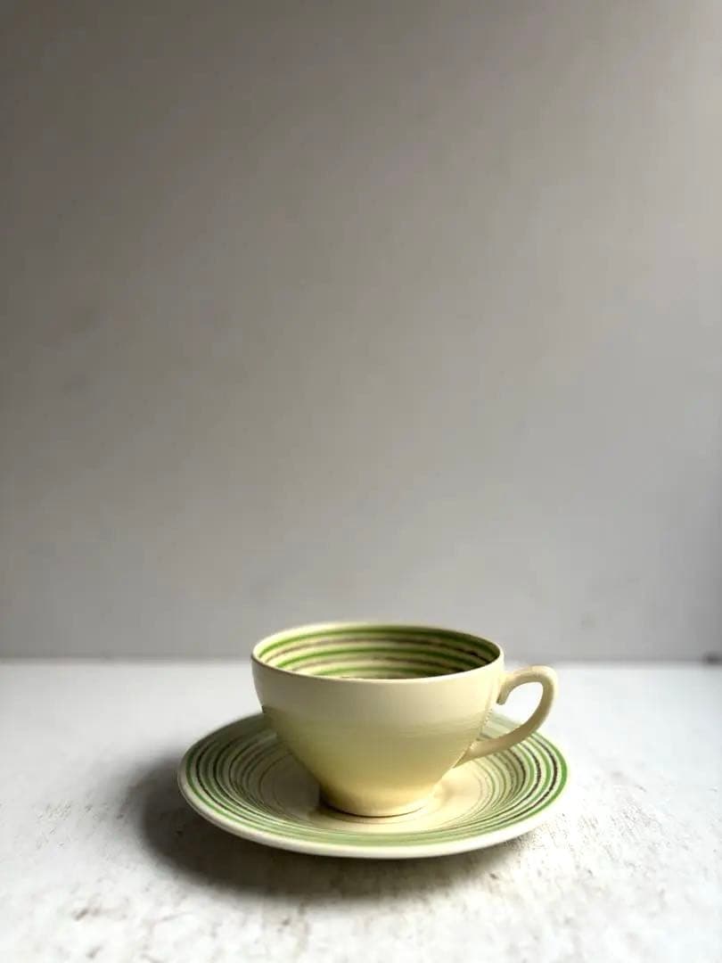 842 英国 アンティーク スージークーパー カップ&ソーサー クレヨンライン