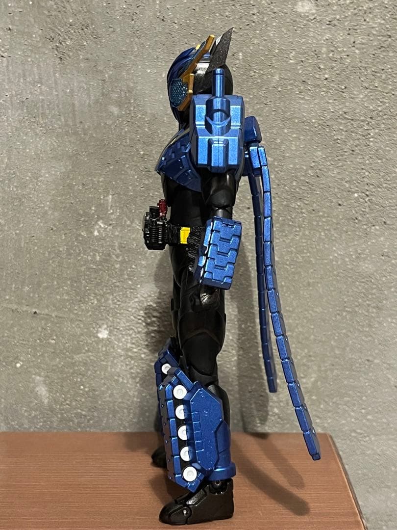 S.H.Figuarts 仮面ライダービルド タンクタンクフォーム