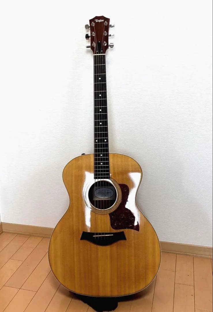 Taylor アコースティックギター 214e