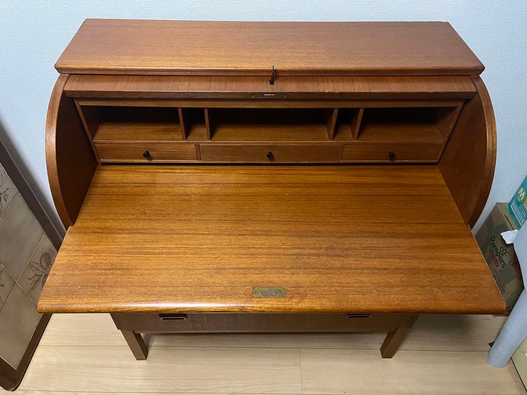 北欧　ビンテージ　スウェーデン製　チーク材　ロールトップ　ライティングビューロー