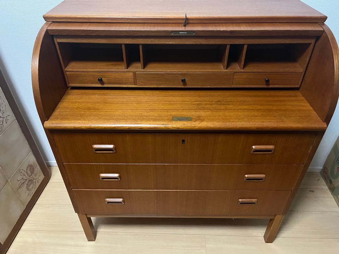 北欧　ビンテージ　スウェーデン製　チーク材　ロールトップ　ライティングビューロー