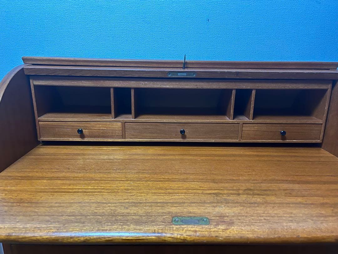 北欧　ビンテージ　スウェーデン製　チーク材　ロールトップ　ライティングビューロー