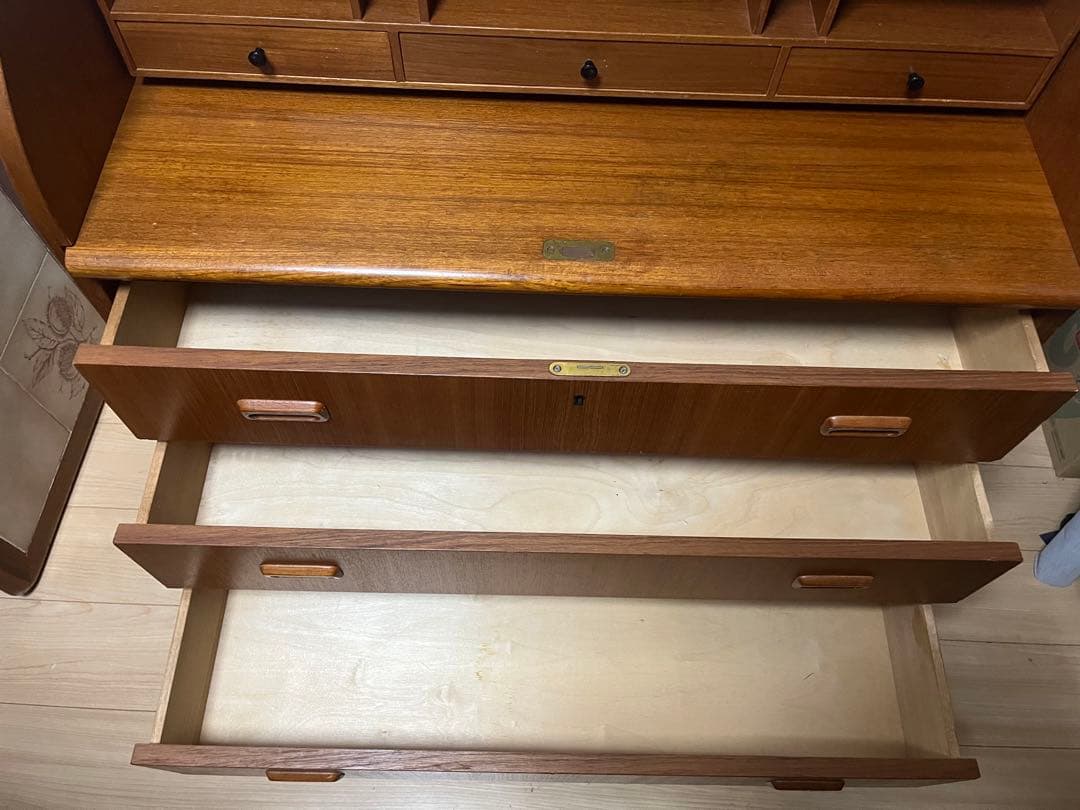 北欧　ビンテージ　スウェーデン製　チーク材　ロールトップ　ライティングビューロー
