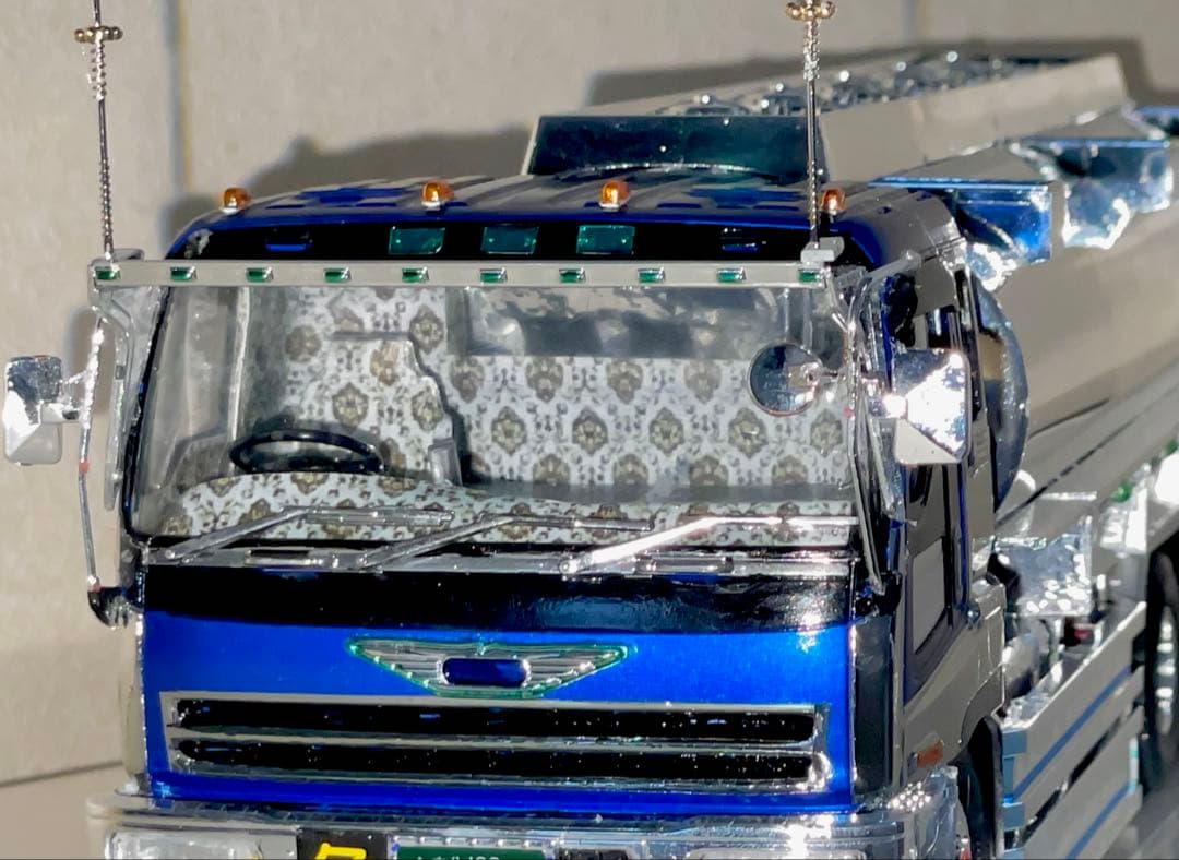 特殊車両 1/32いすゞ大型タンクローリー メッキ「危」 デコトラ プラモデル