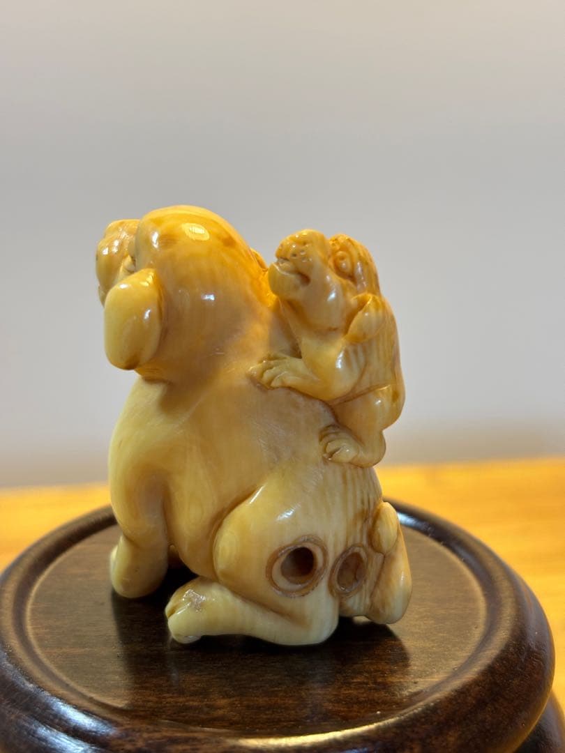 【希少】犬の親子　時代提物 根付 銘有り　アンティーク　印籠