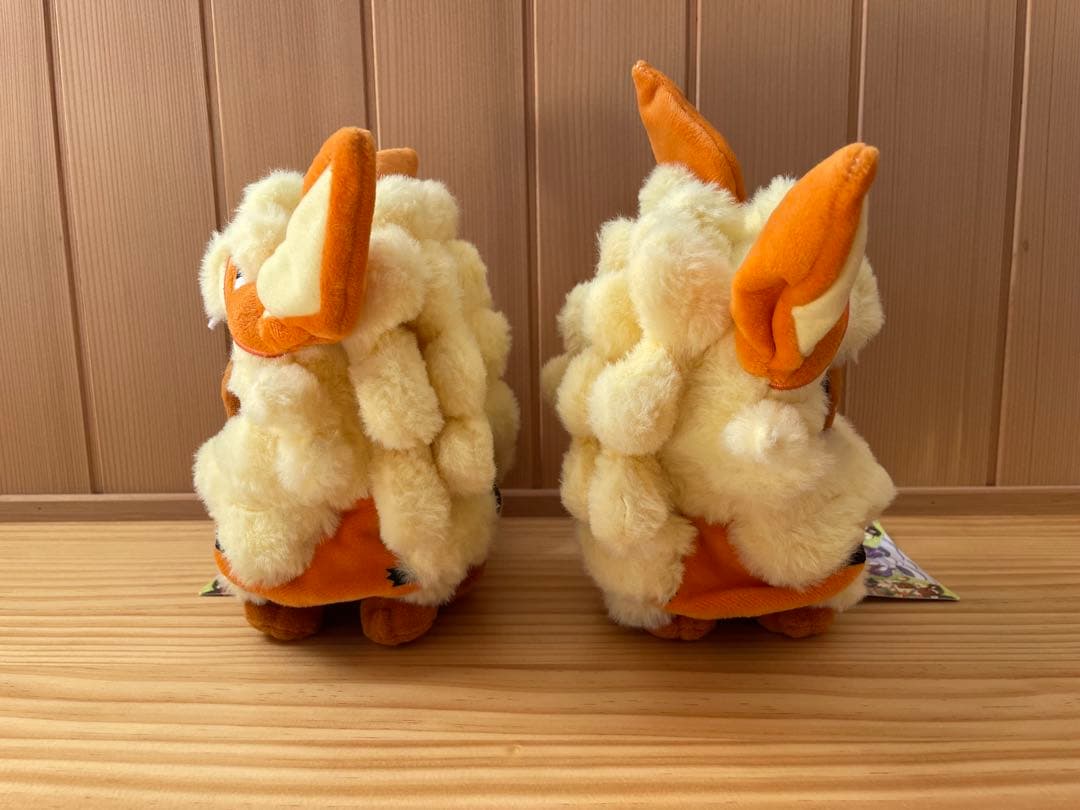 【希少】ポケセン沖縄限定 ウインディポンチョのイーブイ ぬいぐるみ 2体タグ付き