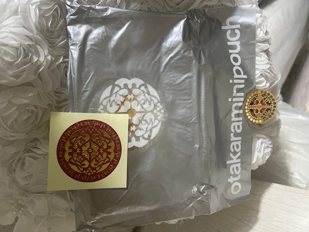 牛革　スワロフスキー　お宝ポーチ