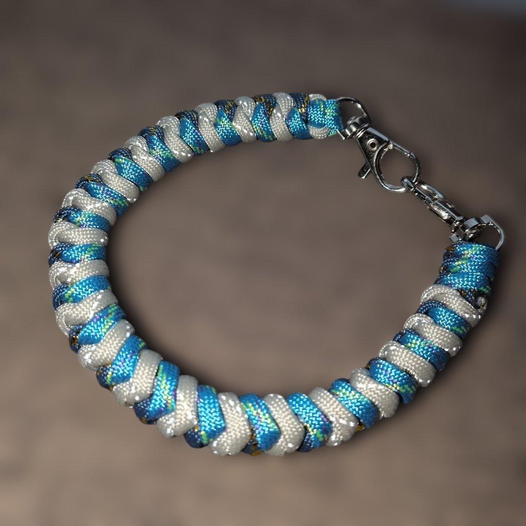 専用☘パラコードハンドストラップ（スネークノット）