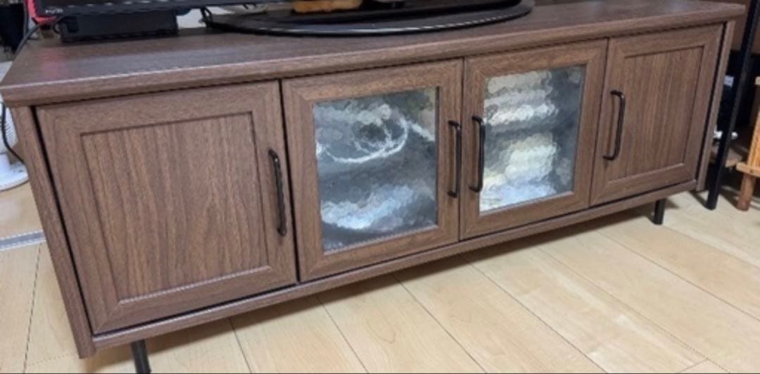 ブラウン木製テレビ台 ガラス扉付き