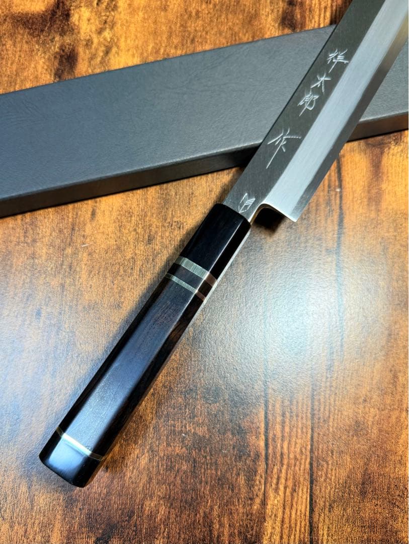【堺打刃物】祥太郎作　蛸引 先丸　包丁　尺一　銀三鋼　鬼反り黒檀銀巻八角水牛柄