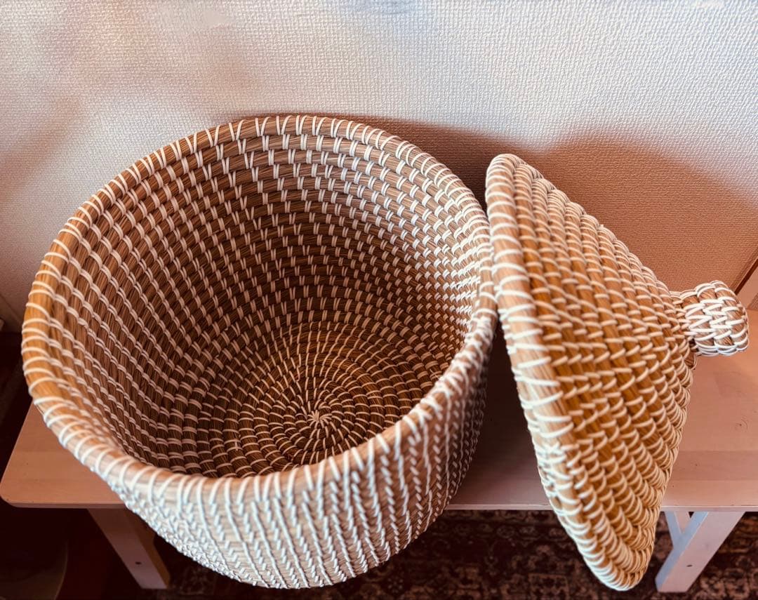 ☘️送料込⭐️未使用品⭐️ZARA ⭐️フタ付きラウンドバスケット⭐️