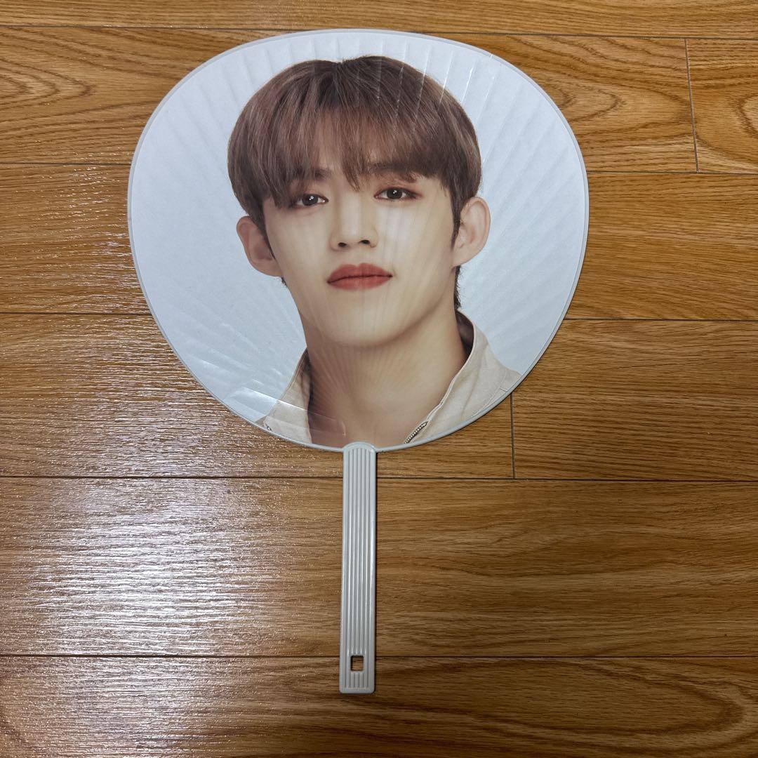 SEVENTEEN S.COUPS エスクプス うちわ - メルカリ