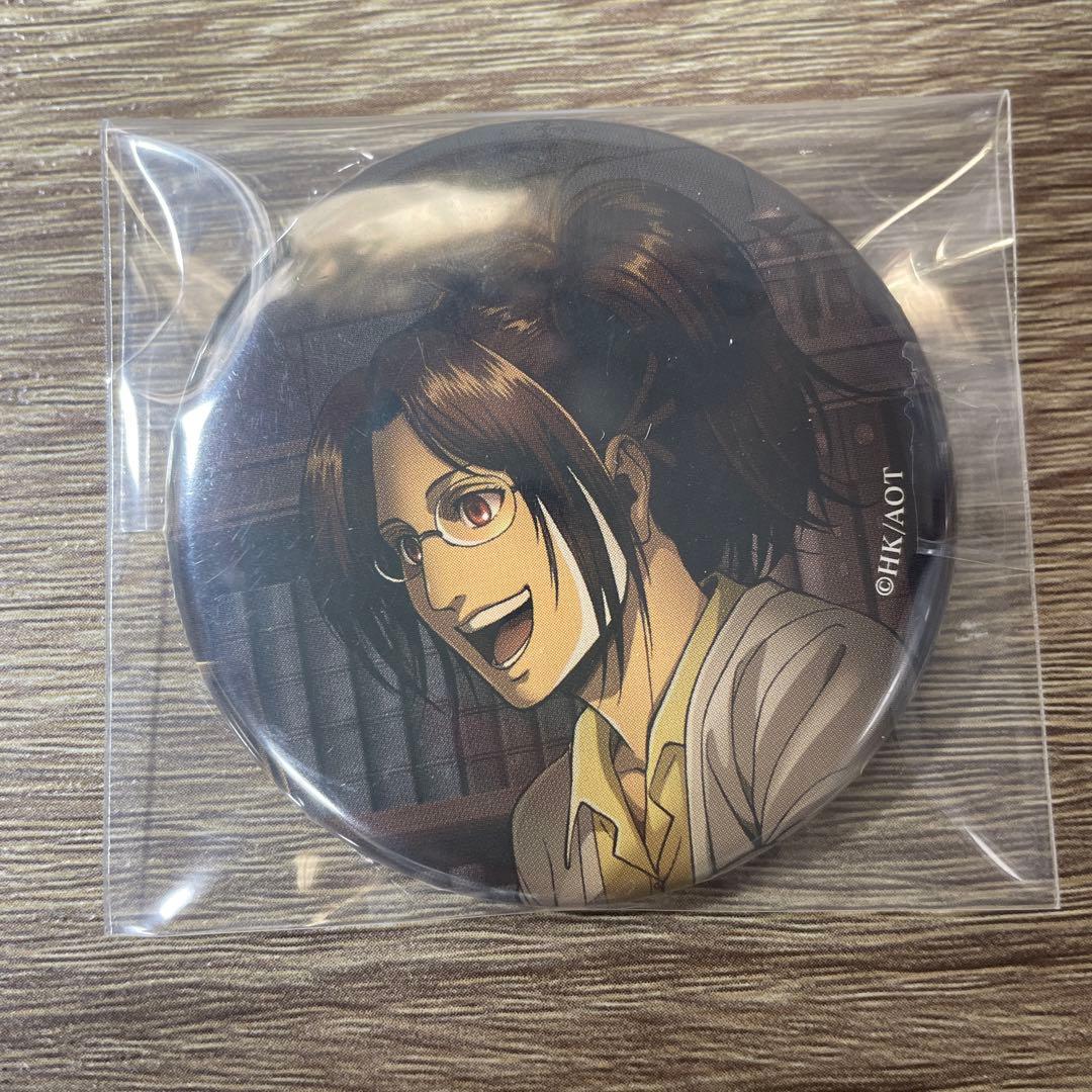 進撃の巨人 缶バッジ ハンジ - メルカリ