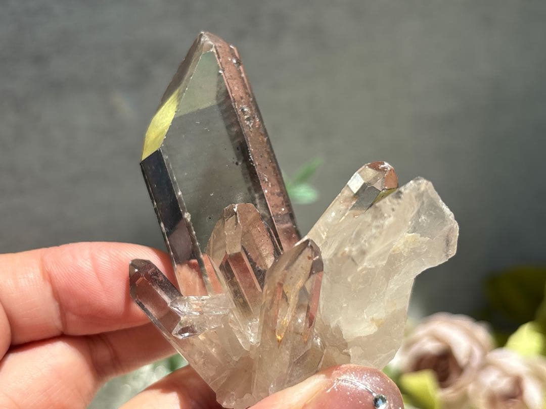 《ファントム×ライトスモーキークォーツクラスター＊ブラックルチル》