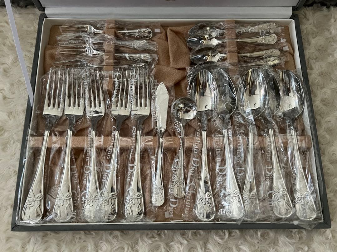 ディオール　カトラリーセット　18-18 ディナーセット〈24本セット〉W18