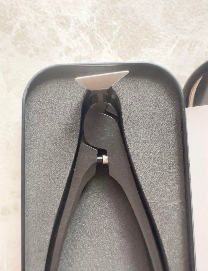 新品未使用 SUWADA スワダ 爪切りニッパーブラックLブラック缶ケース付き！