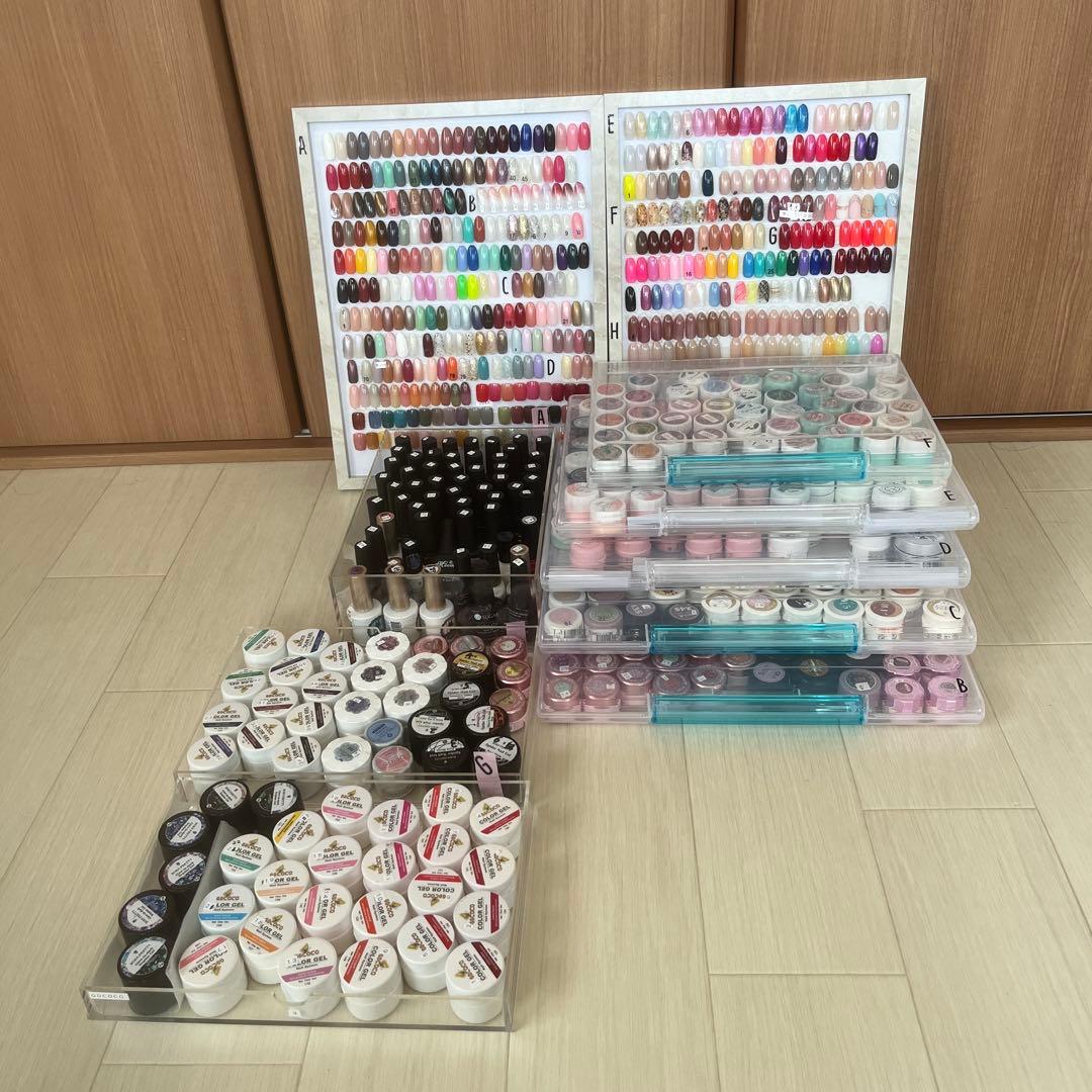 ネイルカラー・ジェルネイル クリアケース入り