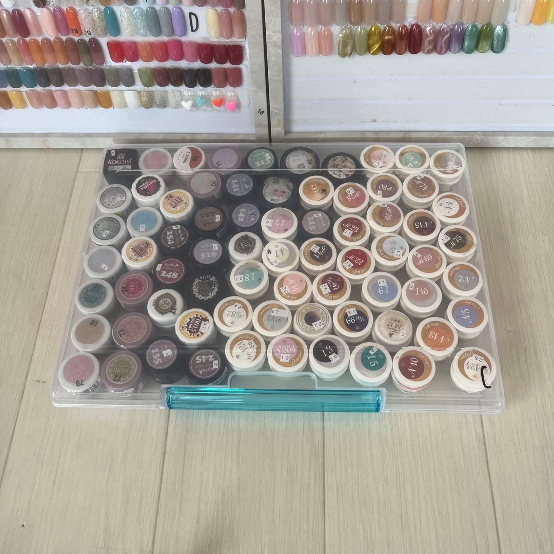 ネイルカラー・ジェルネイル クリアケース入り