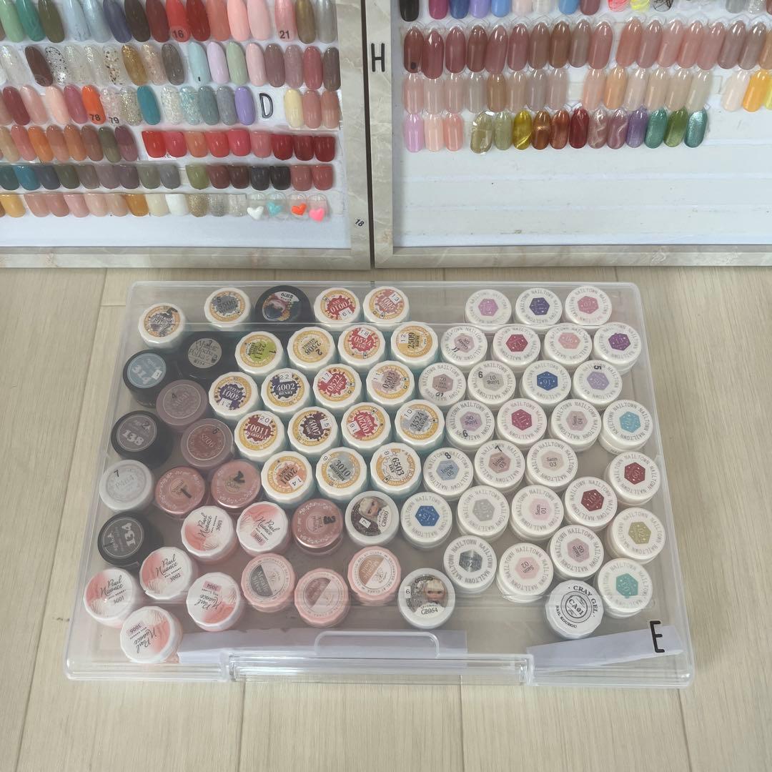 ネイルカラー・ジェルネイル クリアケース入り