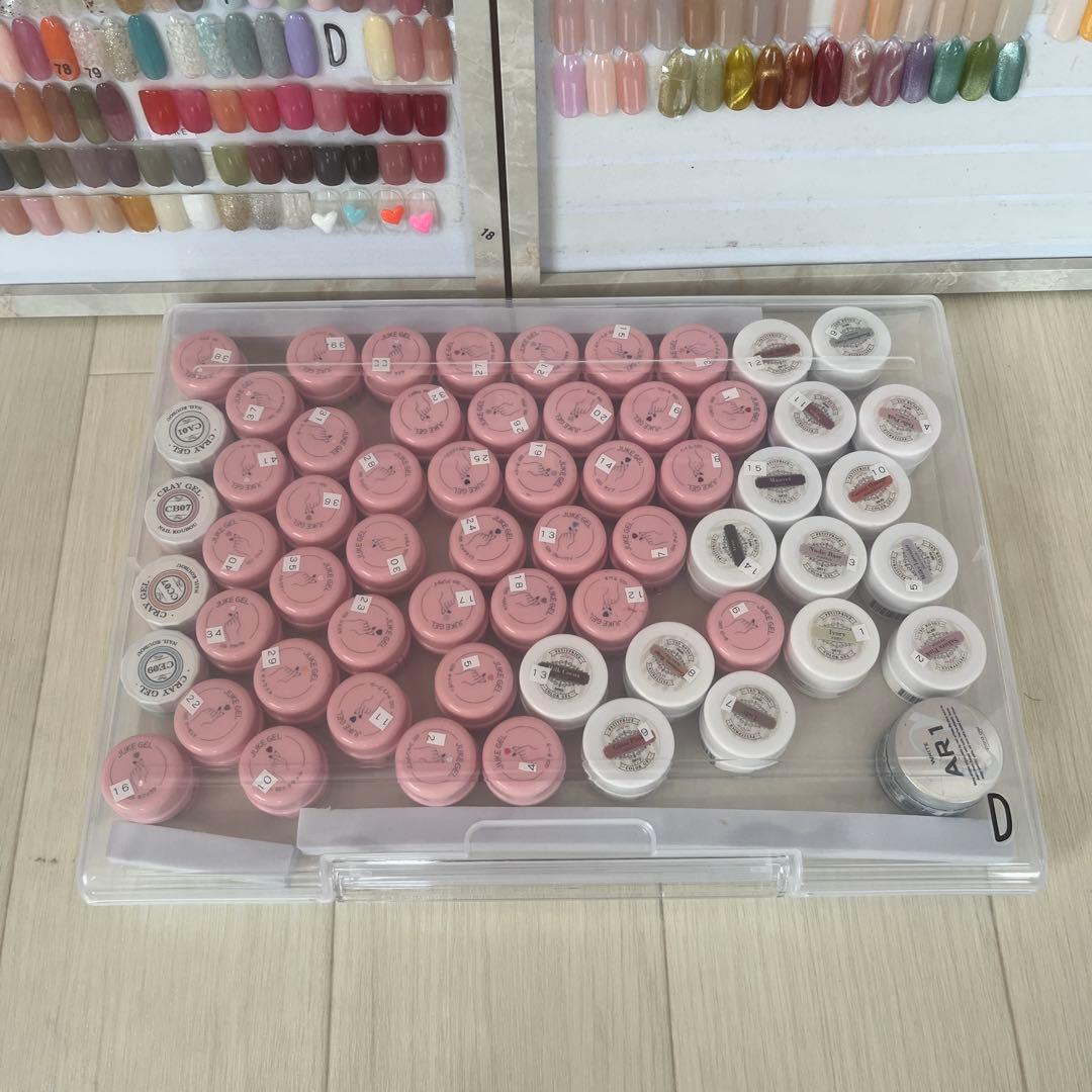 ネイルカラー・ジェルネイル クリアケース入り