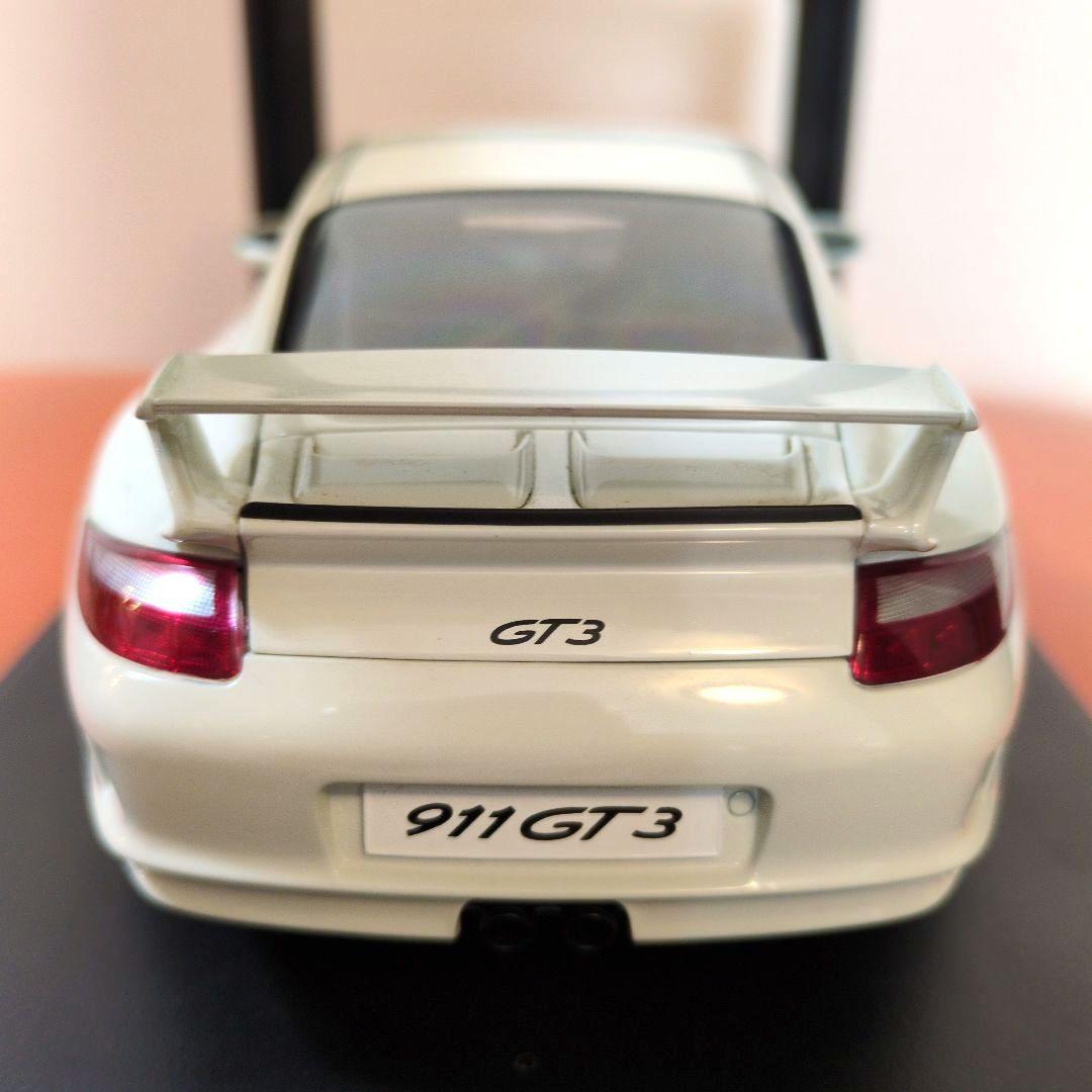オートアート1/18 PORSCHE 997 GT3
