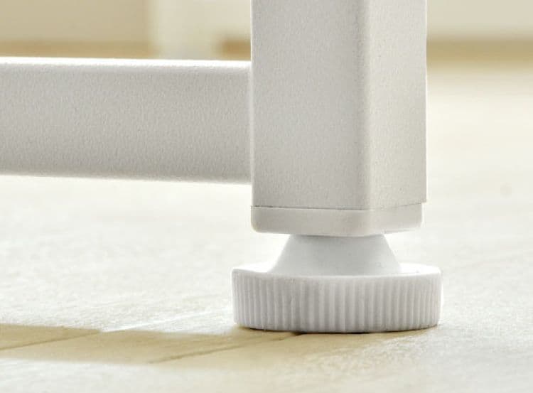 ✨木目調デスク✨（幅91cm)・コンセント2口付き