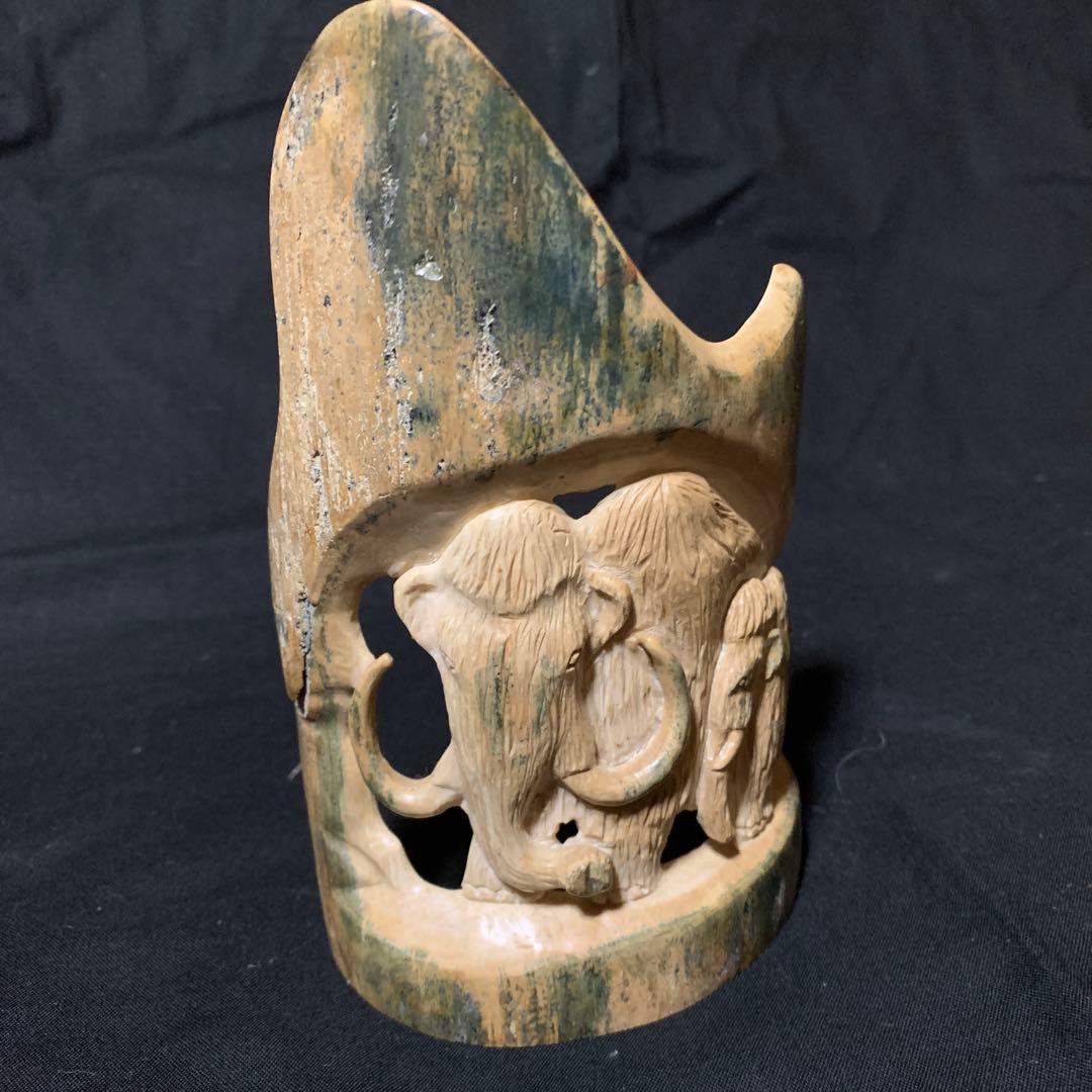 マンモスの牙にマンモスの彫刻 古美術 年代物