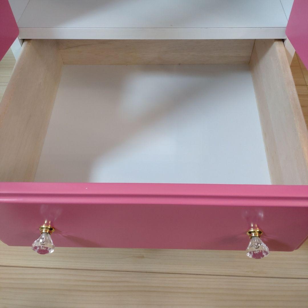 ピンキーライティング　アルファタカバ　ピンクの木製収納キャビネット　棚 収納