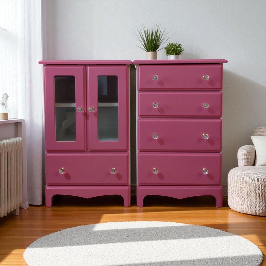 ピンキーライティング　アルファタカバ　ピンクの木製収納キャビネット　棚 収納