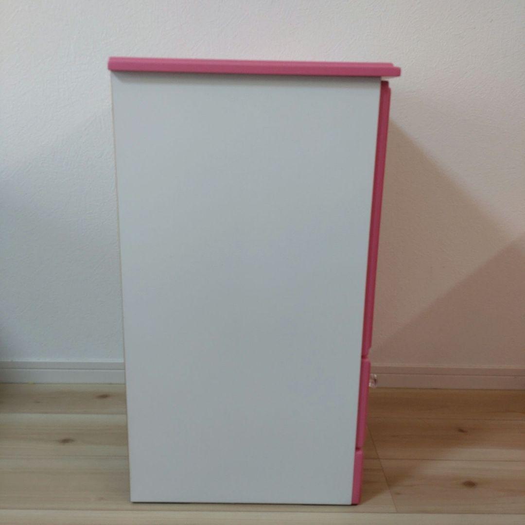 ピンキーライティング　アルファタカバ　ピンクの木製収納キャビネット　棚 収納