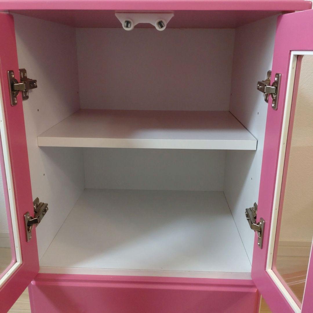 ピンキーライティング　アルファタカバ　ピンクの木製収納キャビネット　棚 収納