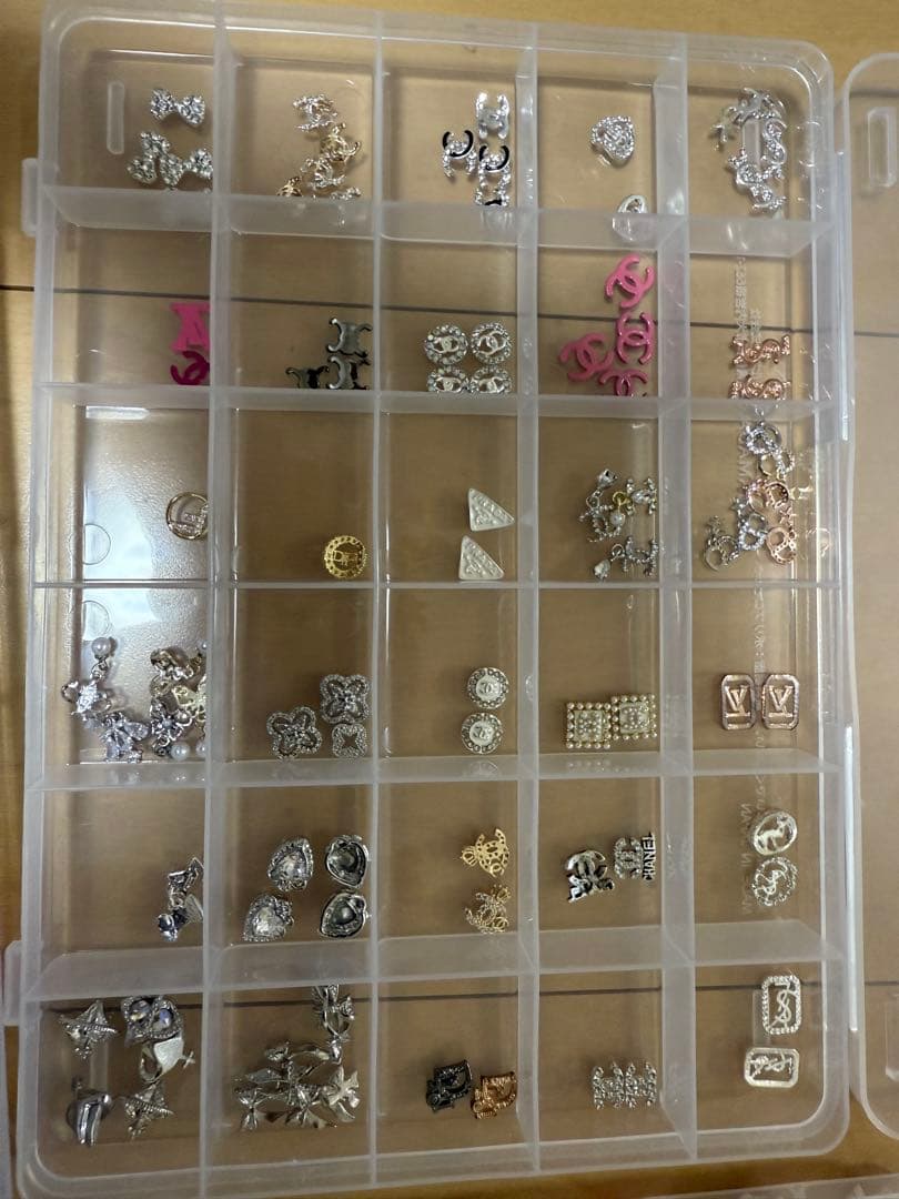 ネイルパーツセット 多彩なデザイン