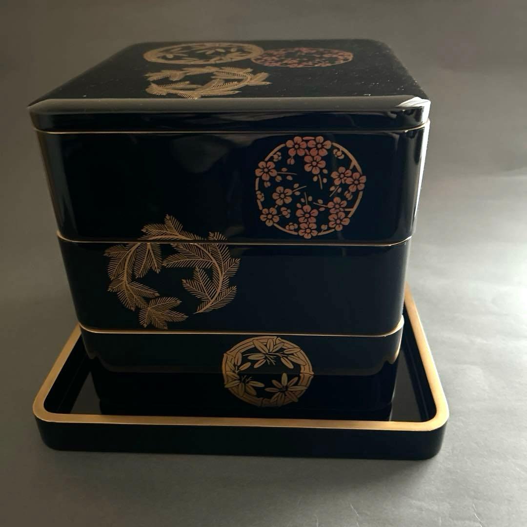 輪島塗蒔絵三段重箱　平台付